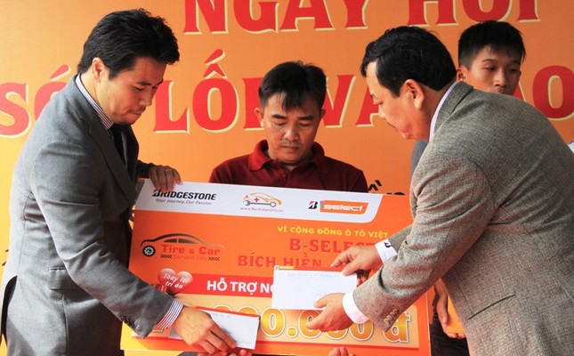 Ngày hội chăm sóc lốp ô tô vì ngư dân Đà Nẵng ảnh 1